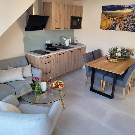 Zamek Na Dlani Mikulov Apartment Ngoại thất bức ảnh