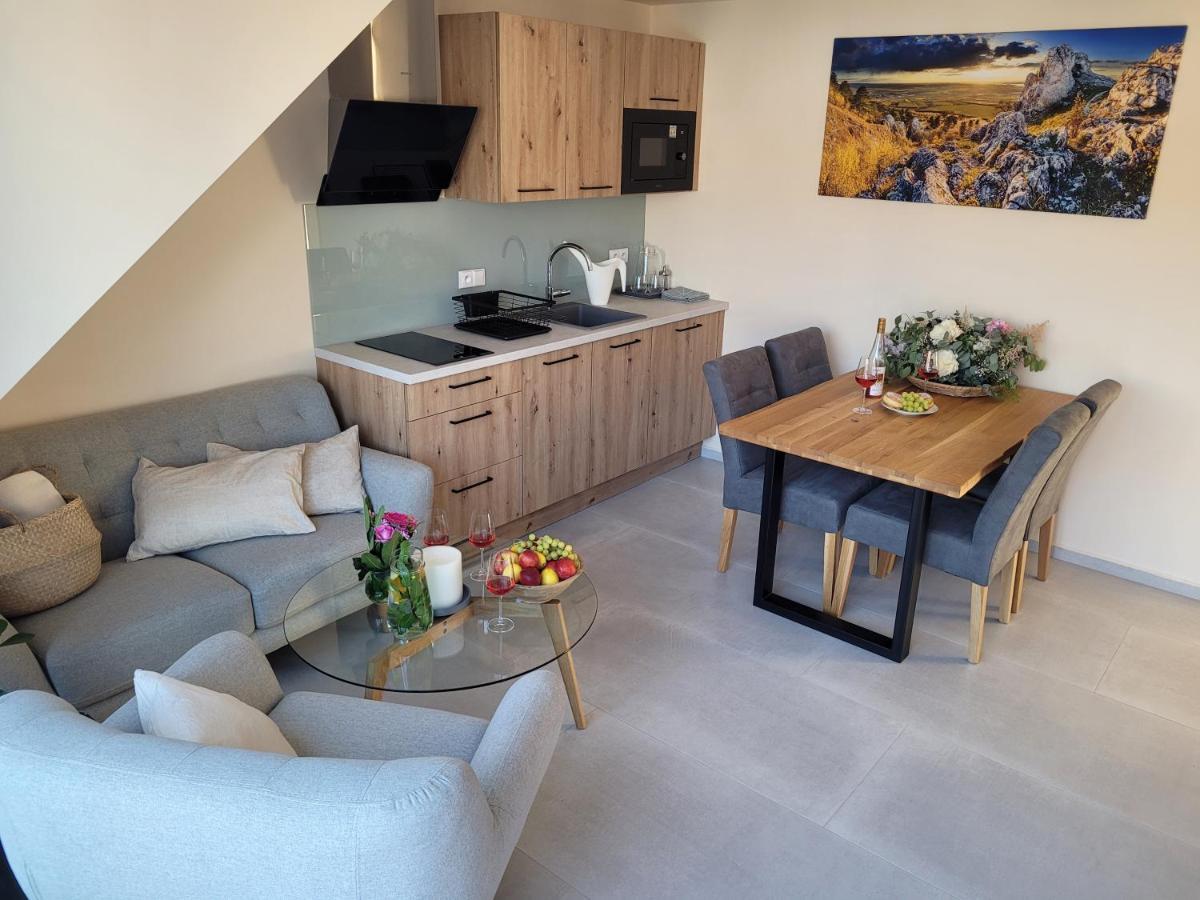 Zamek Na Dlani Mikulov Apartment Ngoại thất bức ảnh