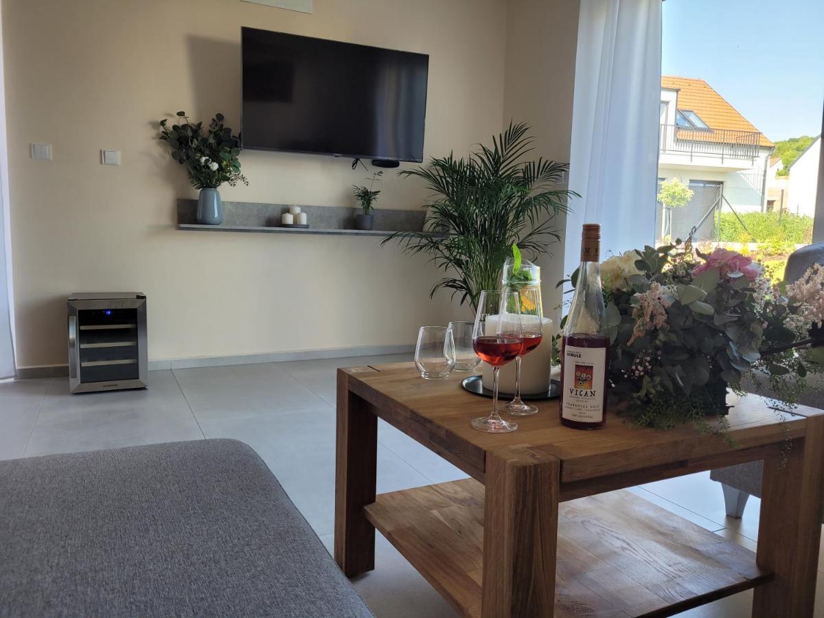 Zamek Na Dlani Mikulov Apartment Ngoại thất bức ảnh