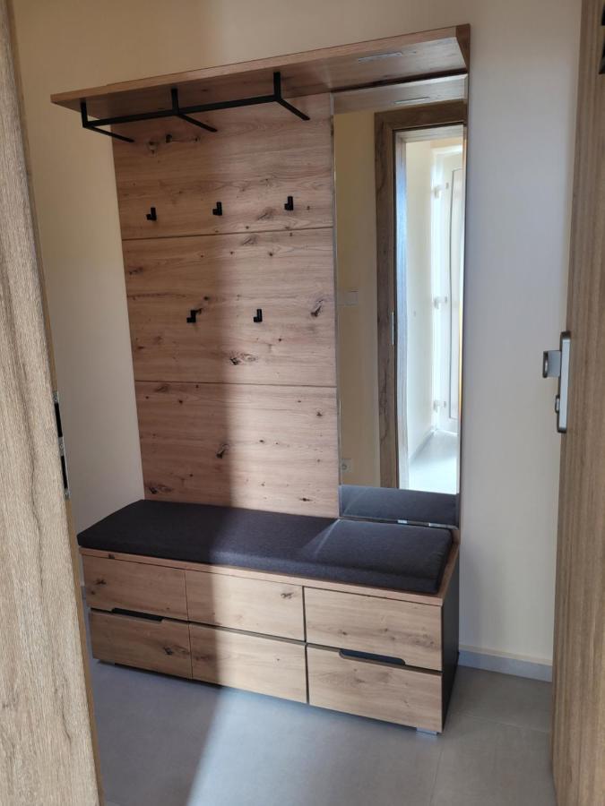 Zamek Na Dlani Mikulov Apartment Ngoại thất bức ảnh